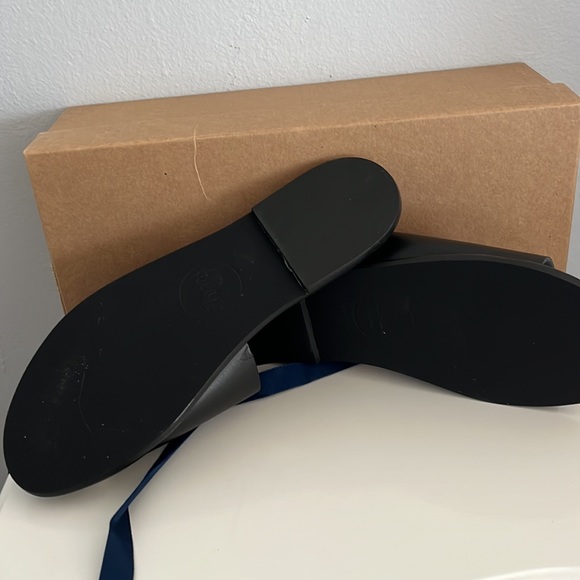 Sandals - Picture 4 of 5